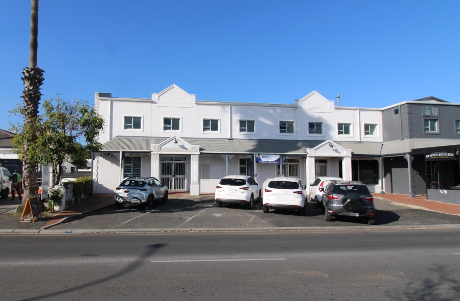 To Let commercial Property for Rent in Roundhay Western Cape